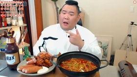 瓜哥带你吃西瓜搞笑视频,搞笑视频带你笑翻天