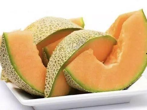 小螃蟹吃哈密瓜视频教程,小螃蟹教你轻松学会哈密瓜美味烹饪技巧