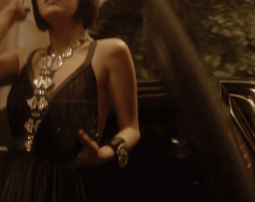 两个女生互撕吃瓜视频,两位女神互撕，吃瓜群众围观热议