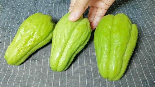 女的吃佛手瓜好吗视频,女性食用佛手瓜的益处大盘点