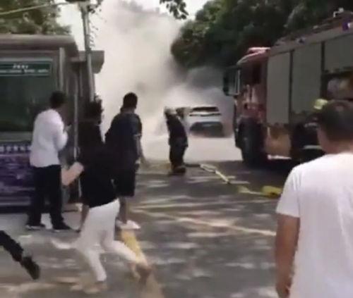 湖州小鹏吃瓜事件视频