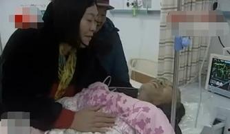 老汉吃瓜吃出针头视频,老汉吃瓜不慎发现针头，食品安全引关注