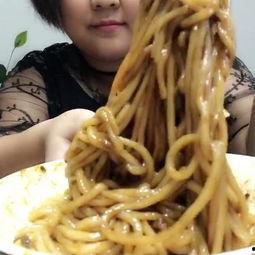 丑瓜吃炸酱面视频大全,视频大全里的美味诱惑